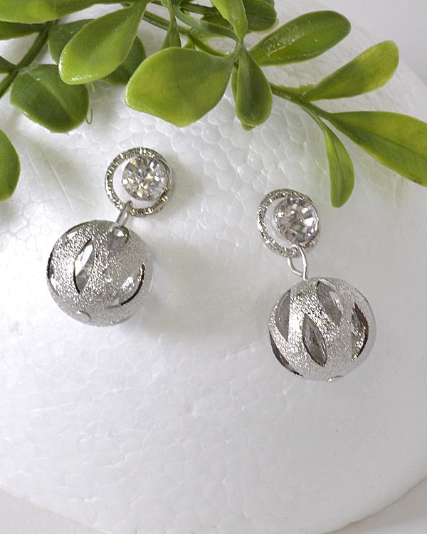 Metallic Cage and Crystal Embellished Drop Earrings id.31595