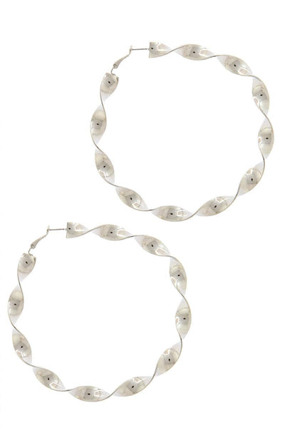Oversize twisted hoop earring