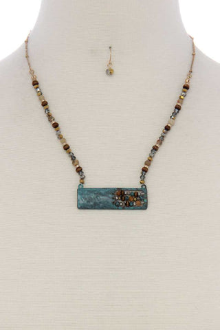 Patina rectangular shape open beaded pendant short necklace