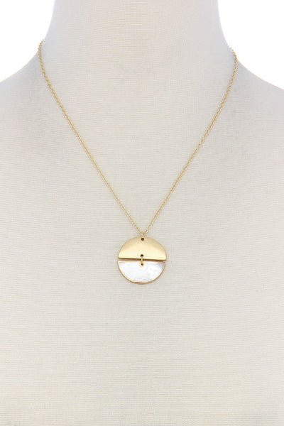 Fashion pearl necklace