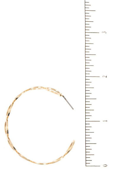 Circle cut out semi hoop earring