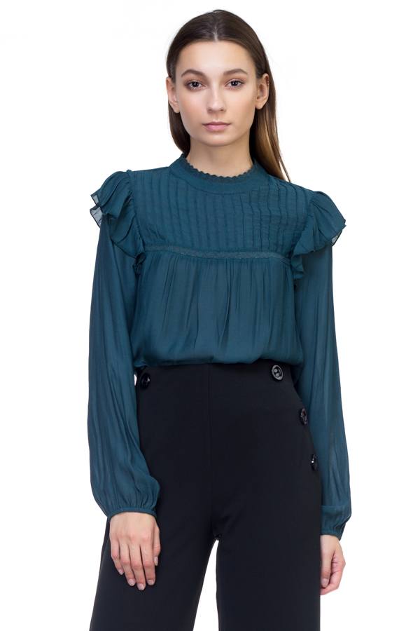 Long sleeve mock neck shirt