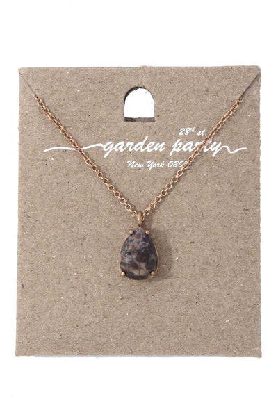 Teardrop shape pendant necklace