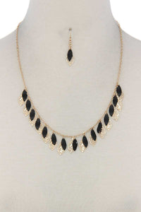 Cut Out Leaf Pointed Oval Shape Dangle Necklace