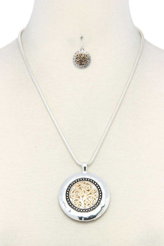Filigree Round Metal Pendant Necklace