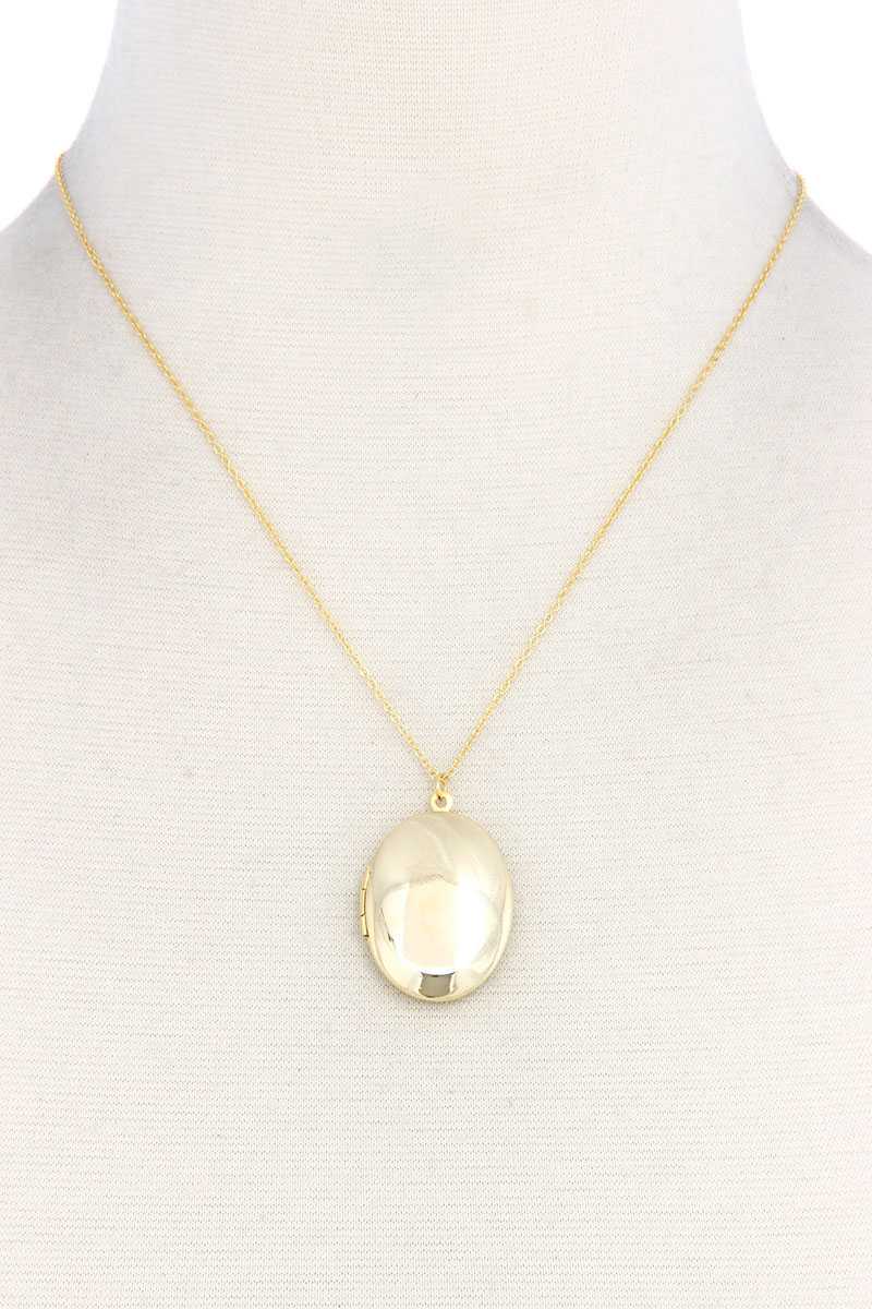 Oval Shape Locket Metal Necklace