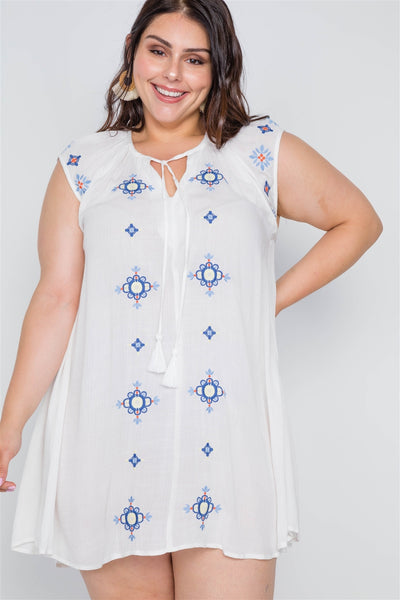 Plus Size Off White Floral Embroidery Mini Dress