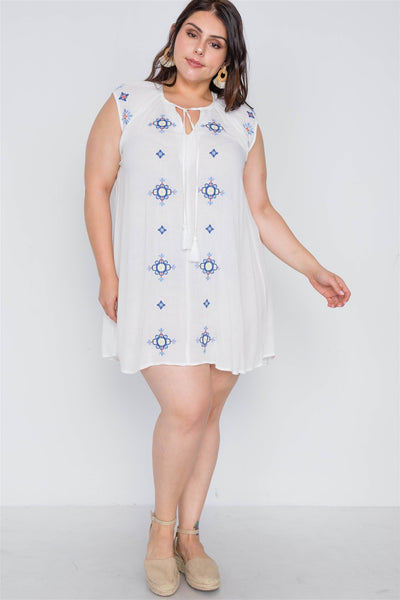 Plus Size Off White Floral Embroidery Mini Dress