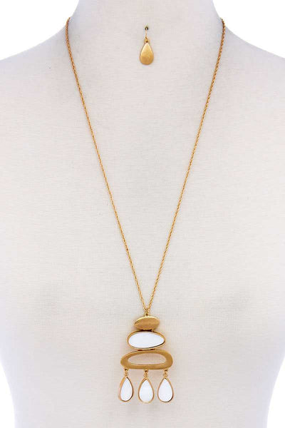 Modern Stylish Pendant Necklace And Earring Set