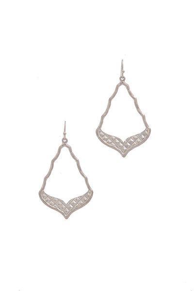 Cutout Moroccan Shaped Metal Drop Earring