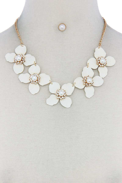 Flower Linked Bib Necklace